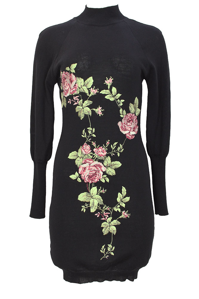 Black dress with rose embroidery sales